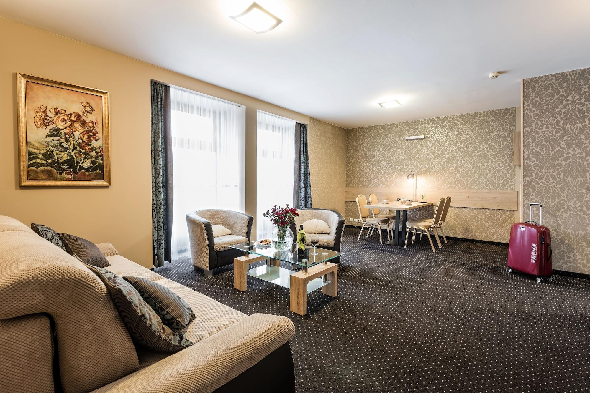 Hotel Wilga Krakow Luaran gambar