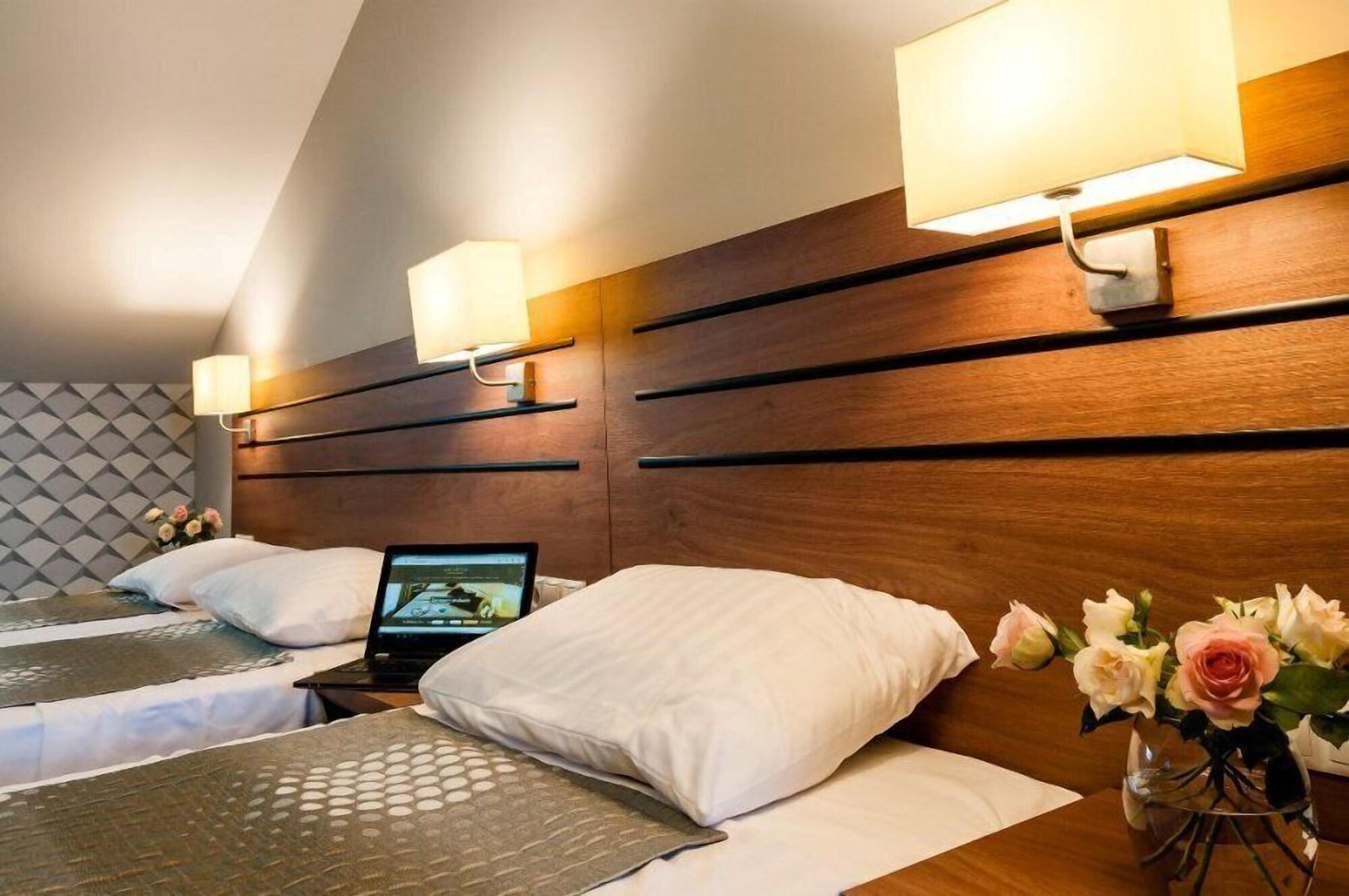 Hotel Wilga Krakow Luaran gambar