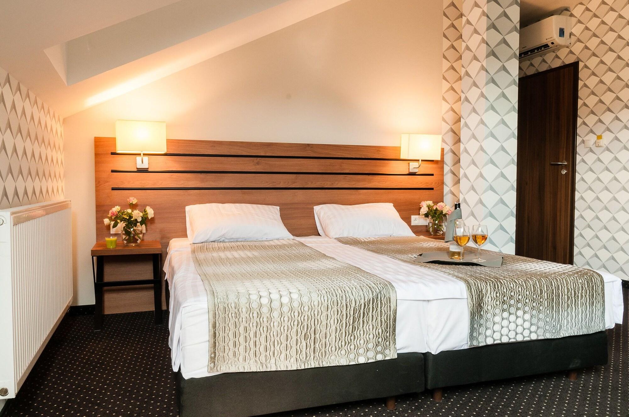 Hotel Wilga Krakow Luaran gambar