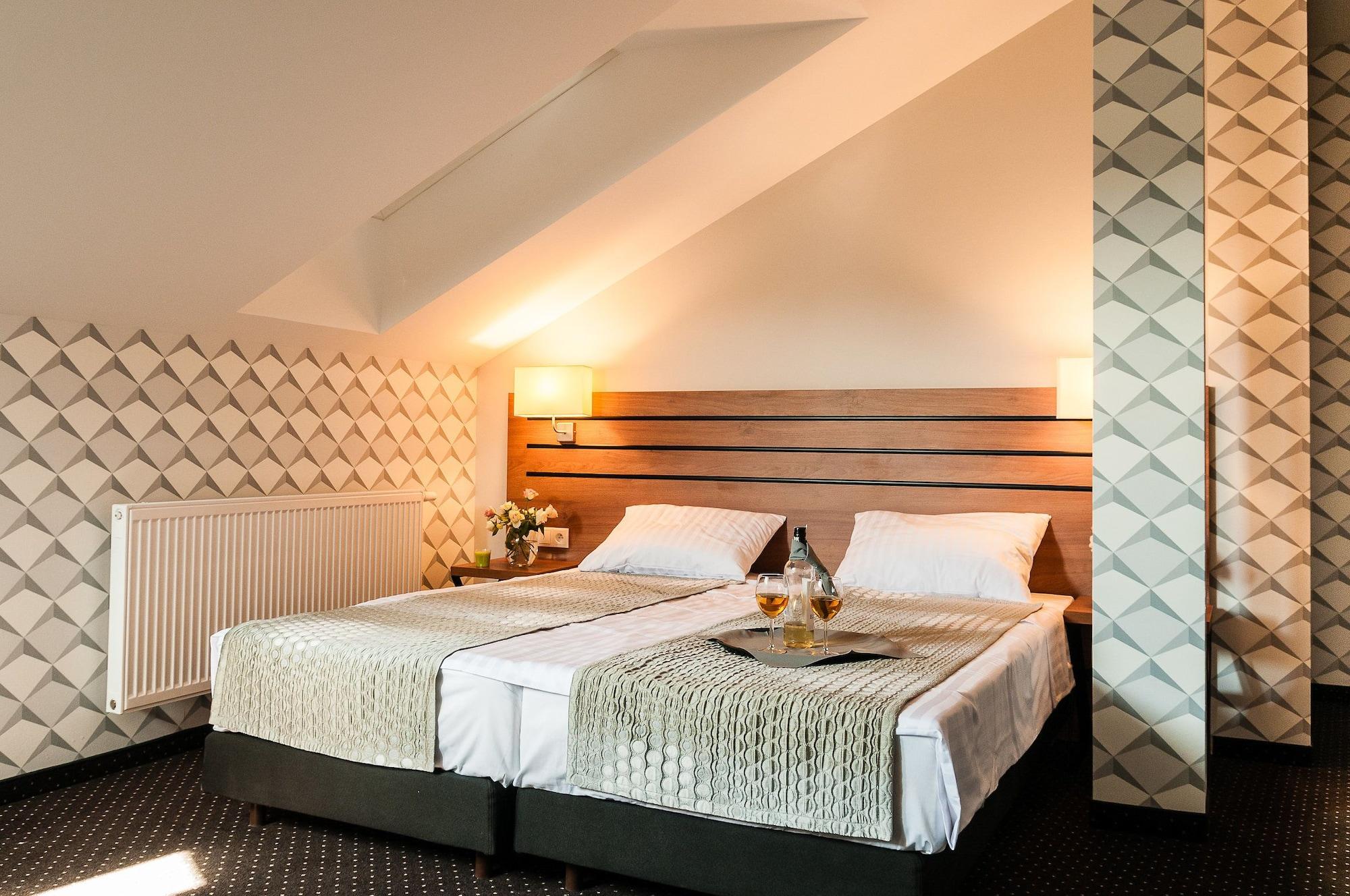 Hotel Wilga Krakow Luaran gambar